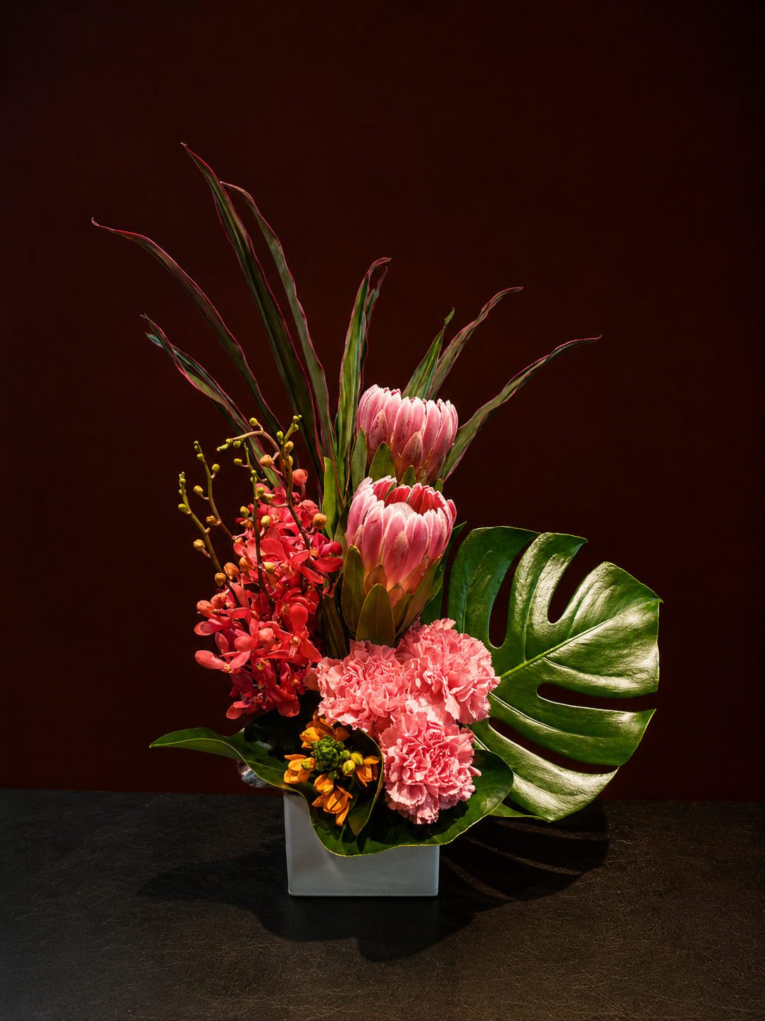 arrangement l-56